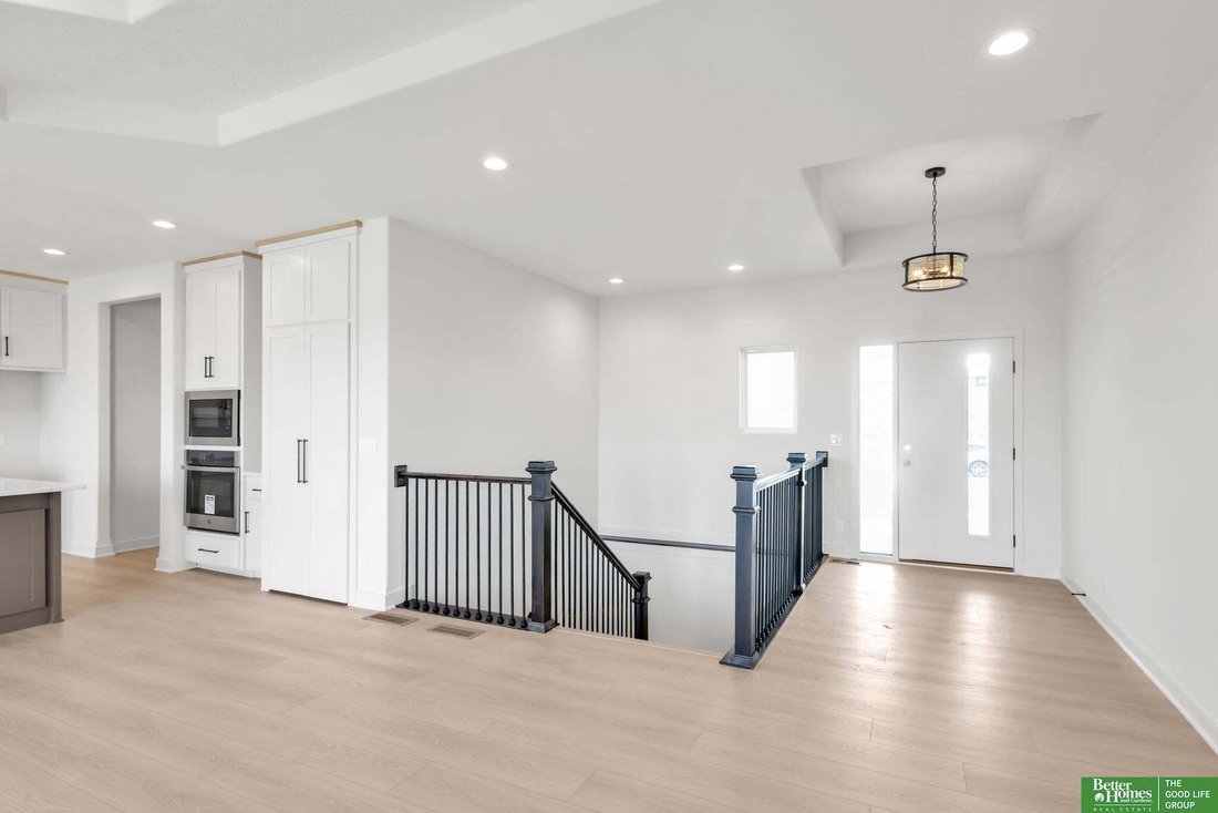 House in Bennington, Nebraska, United States 5 - 15947546