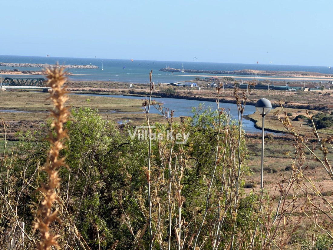 Villa in Mexilhoeira Grande, Algarve, Portugal 4 - 13893400