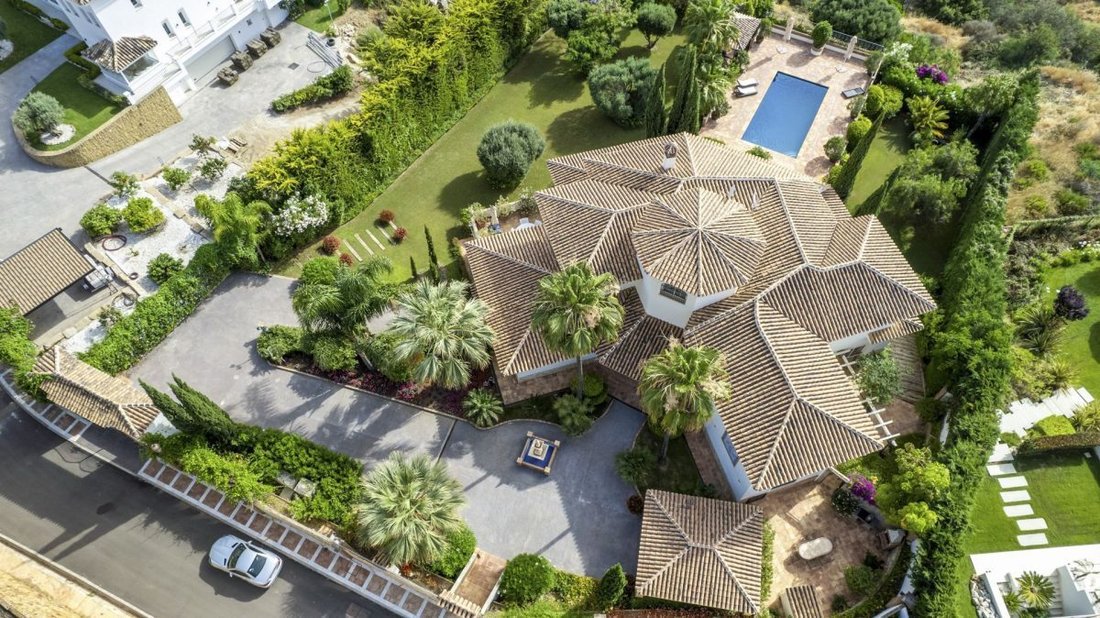 Villa a Estepona, Andalusia, Spagna 1 - 18854780