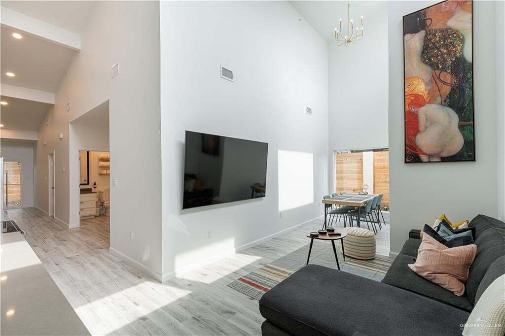 House in McAllen, Texas, United States 4 - 18845867