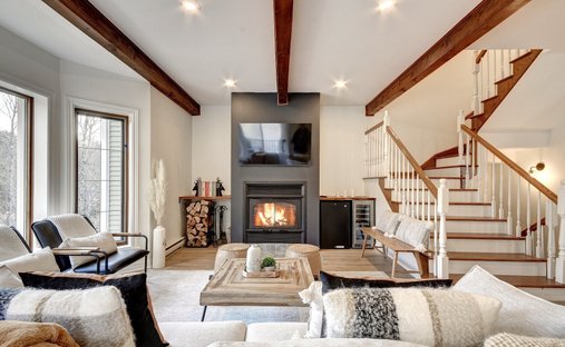 House in Mont-Tremblant, Quebec, Canada 1