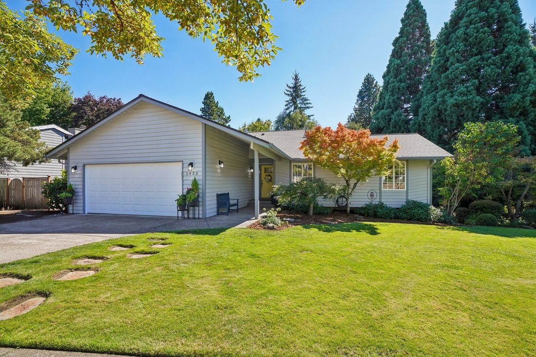 House in Lake Oswego, Oregon, United States 2 - 18851778
