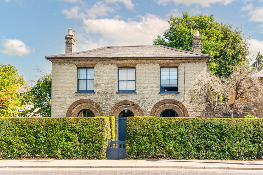 House in Broxbourne, England 1 - 18850021
