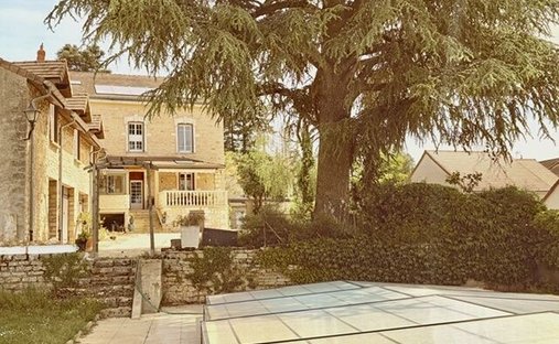 Maison à Saint-Gengoux-le-National, Bourgogne-Franche-Comté, France 1