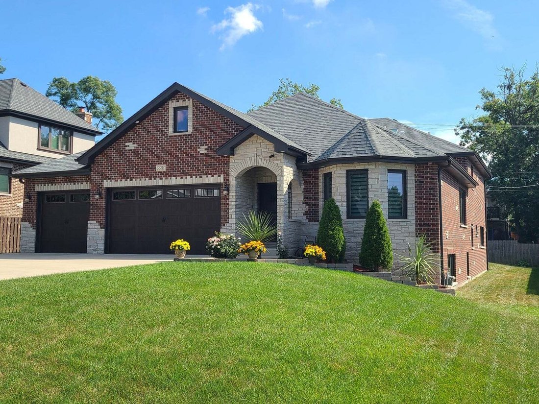 House in Palos Hills, Illinois, United States 1 - 18833971