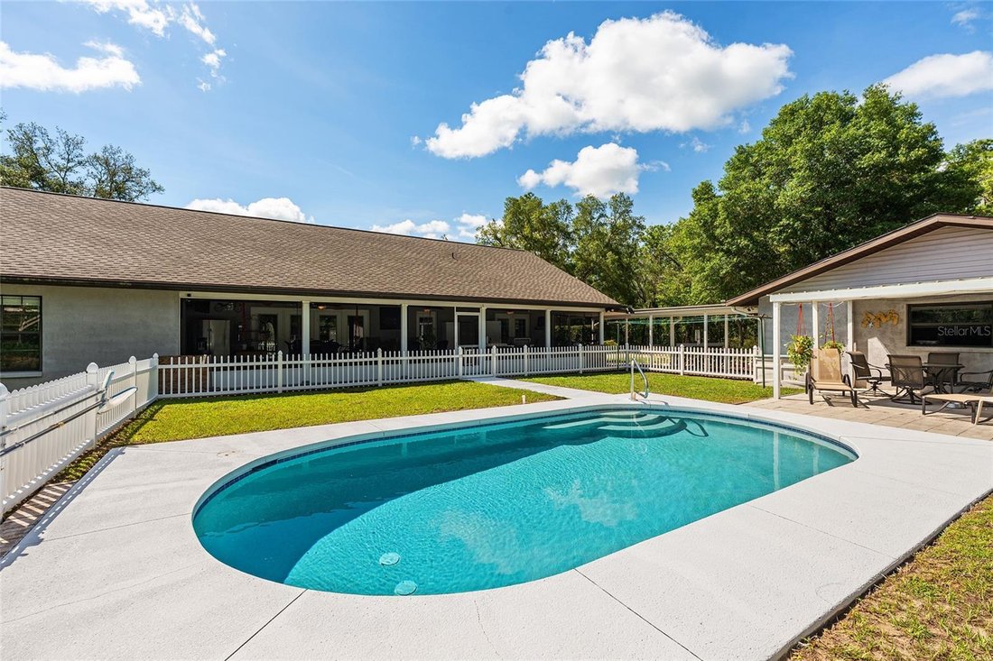 House in Morriston, Florida, United States 4 - 18446475