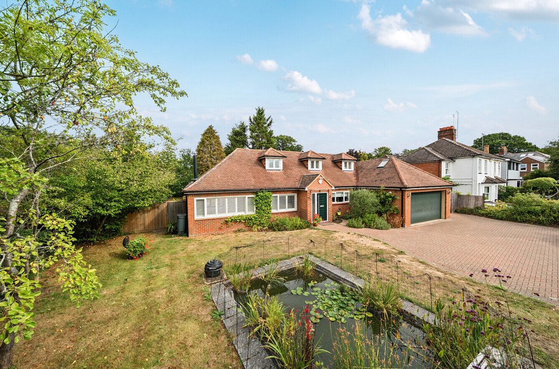 Bungalow a Hook Heath, Woking, Inghilterra 1 - 18851469