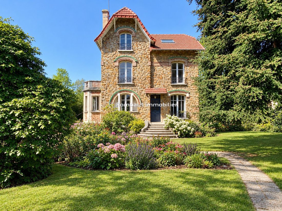 Haus in Bourg-La Feuillaume Nord, La Celle-Saint-Cloud, Frankreich 1 - 17857138