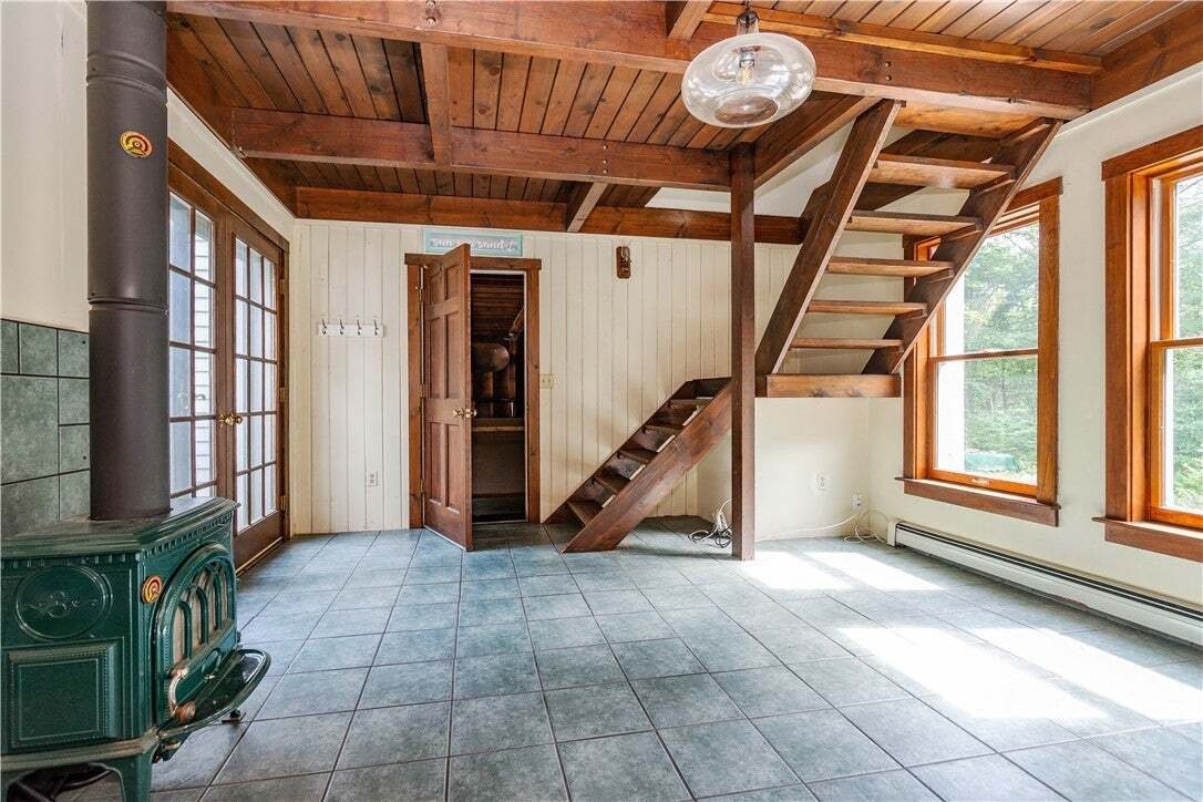 House in Burrillville, Rhode Island, United States 4 - 18852655