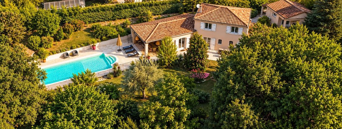 Villa in Savasse, Auvergne-Rhone-Alpen, Frankreich 1 - 18802089