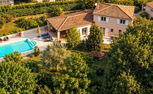 Villa in Savasse, Auvergne-Rhone-Alpen, Frankreich 1