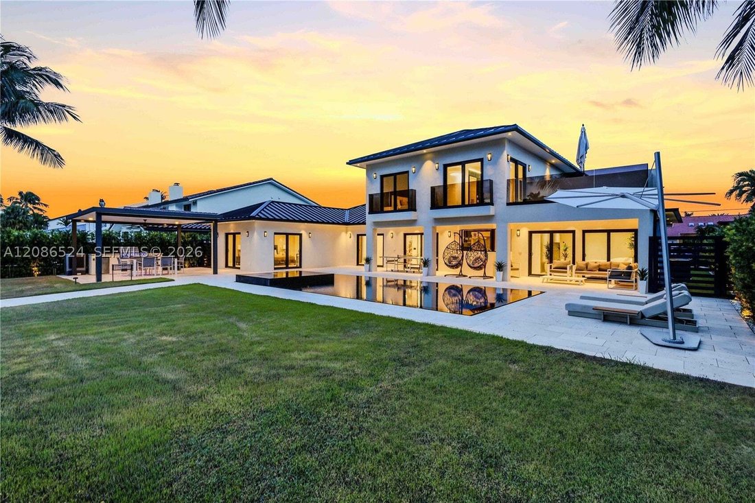 Haus in Hallandale Beach, Florida, Vereinigte Staaten 3 - 18845952