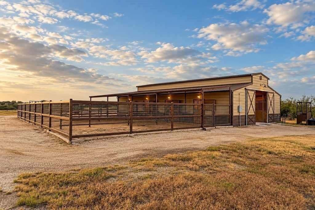 Farm Ranch in The Grove, Texas, United States 5 - 18847056