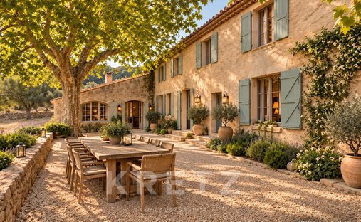 Estate in Grimaud, Provence-Alpes-Côte d'Azur, France 1