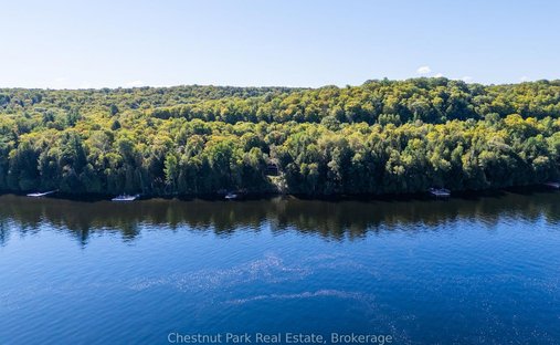 House in Lake of Bays, Ontario, Canada 1
