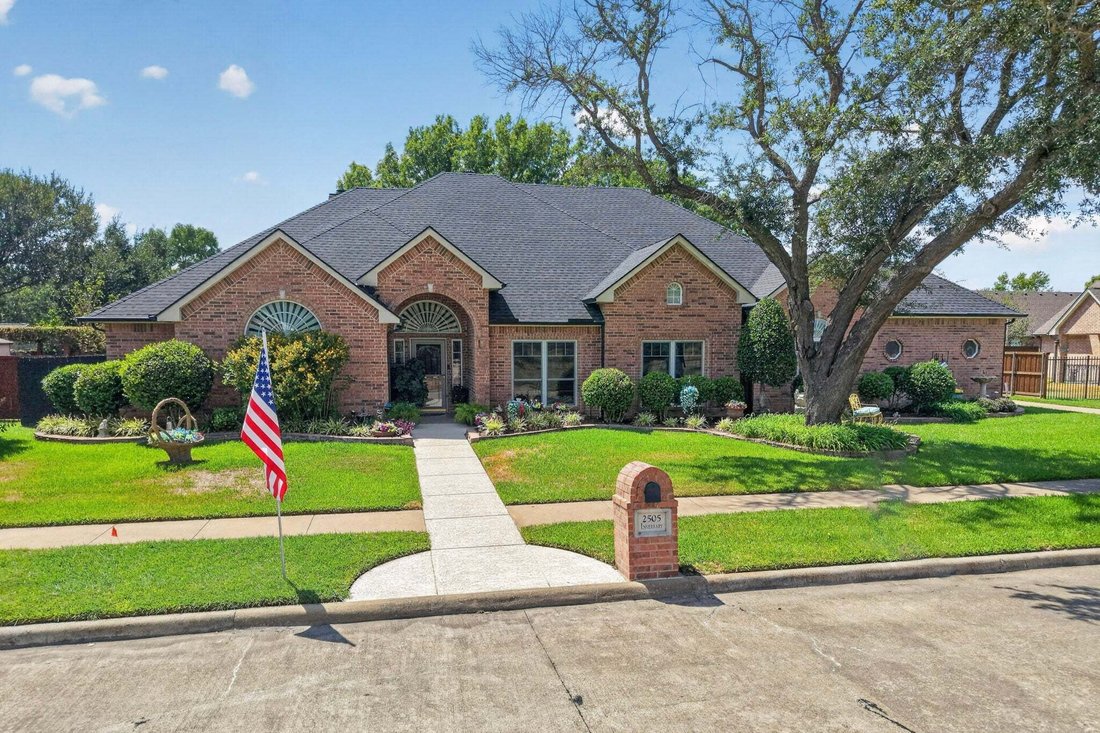 House in Ennis, Texas, United States 2 - 18847259