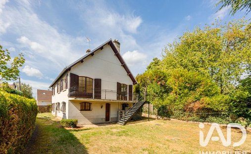 House in Les Dures Terres, Eaubonne, France 1