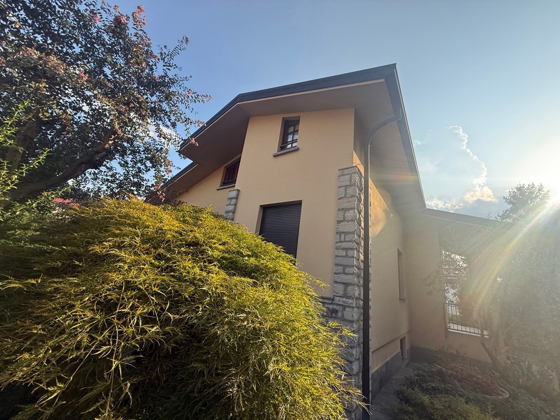 Villa in Canzo, Lombardei, Italien 3 - 18846125