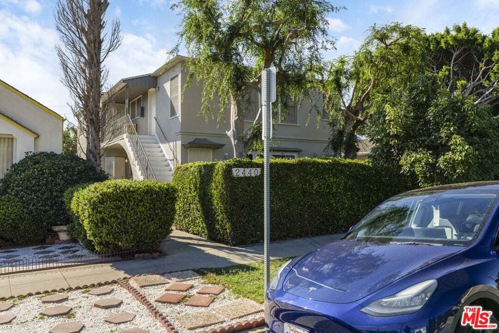 Santa Monica, California, United States 3 - 18845373