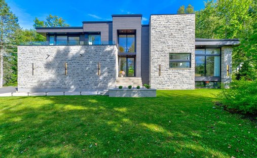 House in Piedmont, Quebec, Canada 1