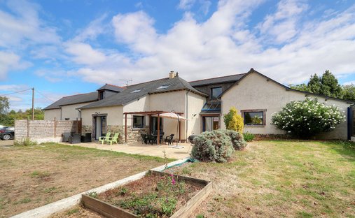 Villa en Nord, Pacé, Francia 1