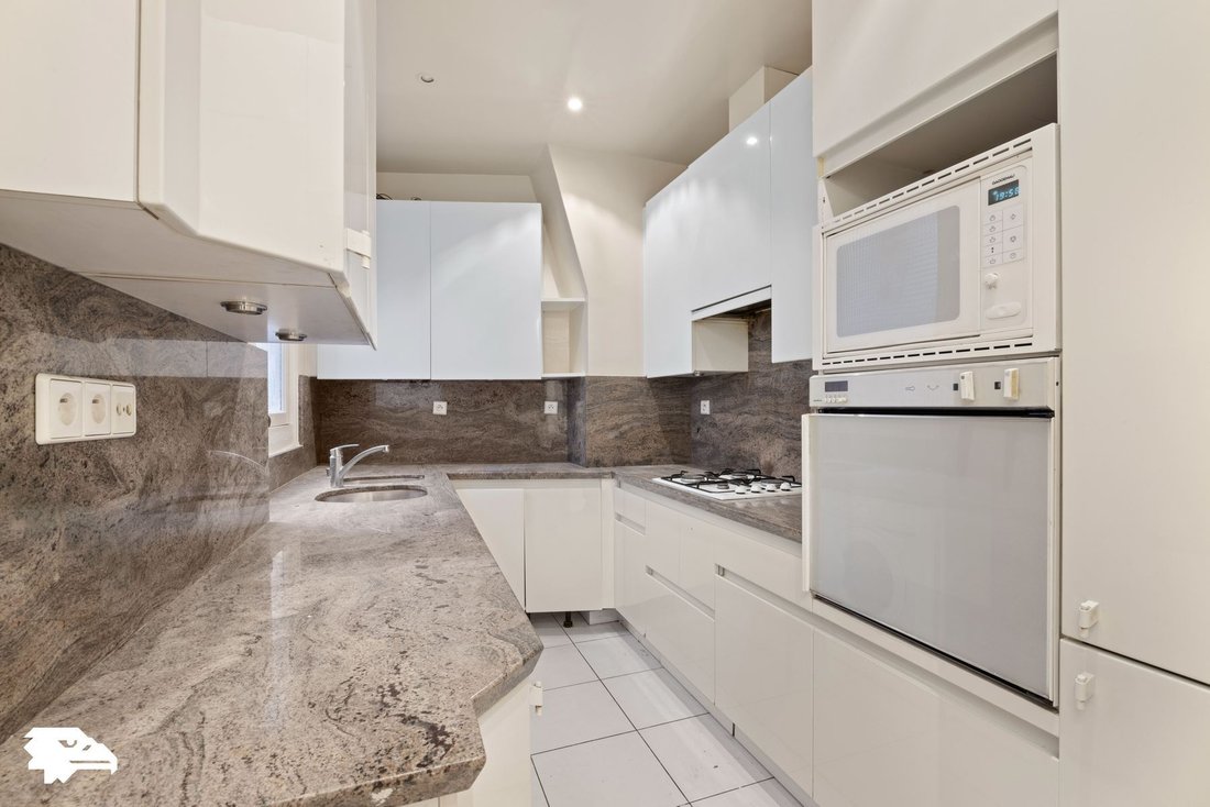 Apartment in Saint Philippe du Roule, Paris 8e Arrondissement, Paris 5 - 18848004