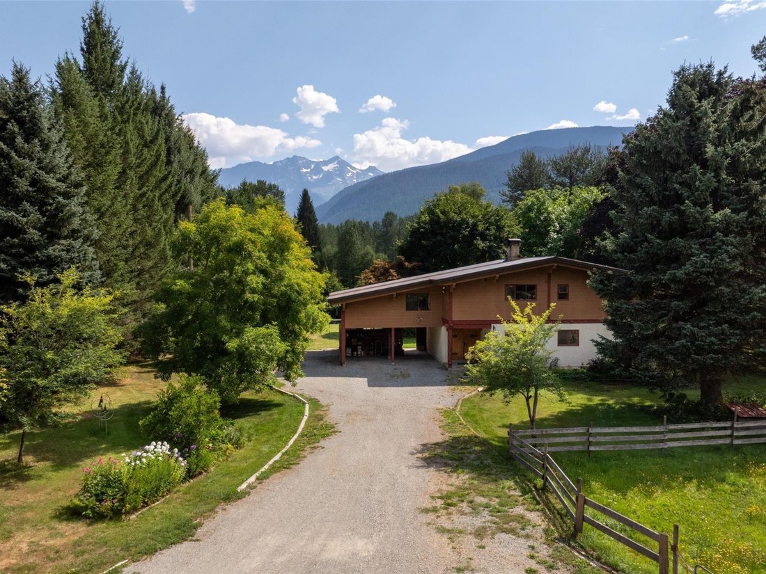 House in Pemberton, British Columbia, Canada 1 - 18853957