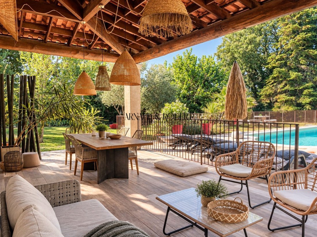 Villa in Savasse, Auvergne-Rhone-Alpen, Frankreich 2 - 18802089