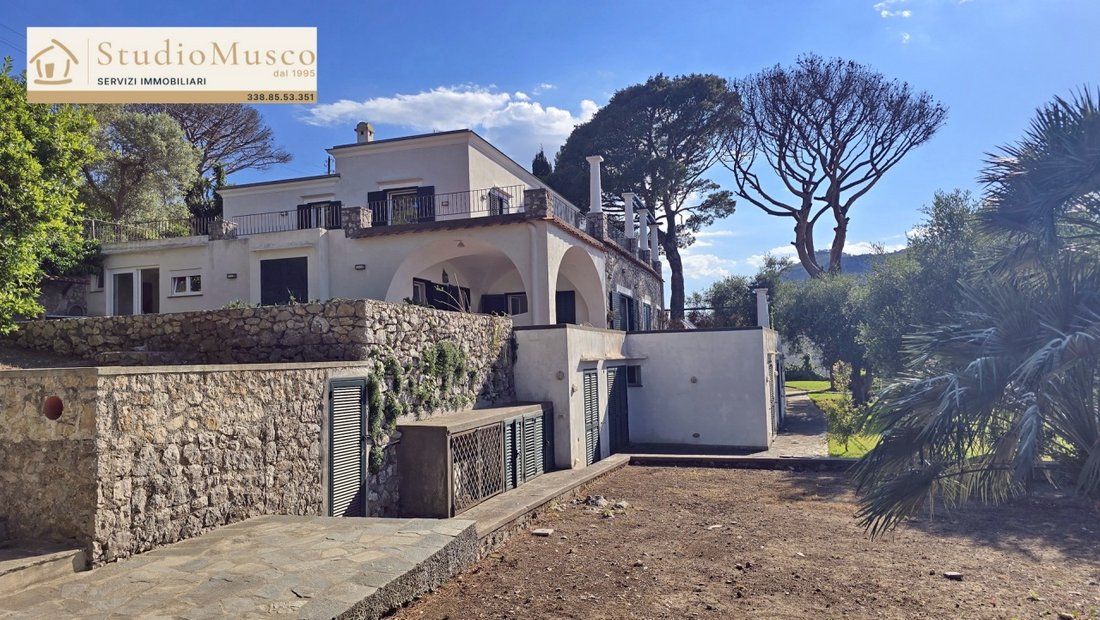 Villa in Capri, Campania, Italy 1 - 18170141