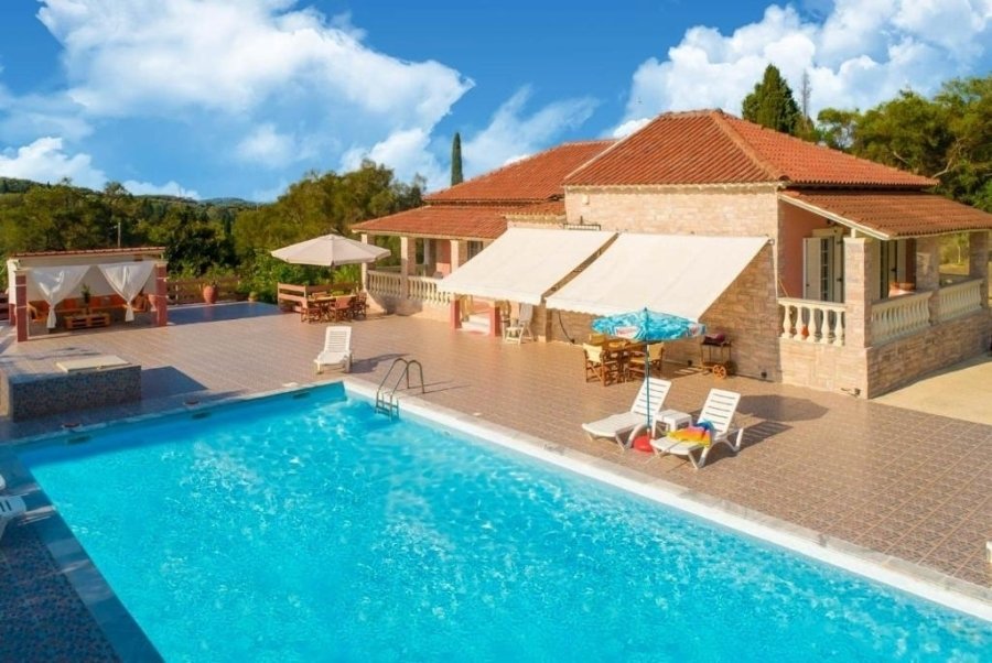 Estate in Lefkimmi, Peloponnese, Western Greece and the Ionian, Greece 2 - 18842269