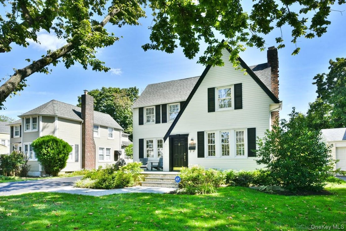 House in Garden City, New York, United States 2 - 18847532