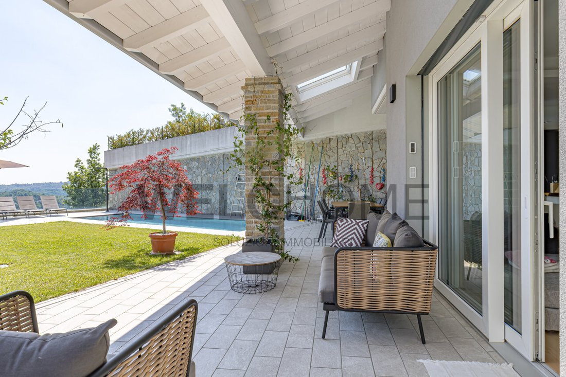 Villa in Tavernerio, Lombardy, Italy 5 - 18048996