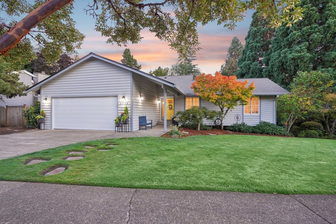 House in Lake Oswego, Oregon, United States 1 - 18851778