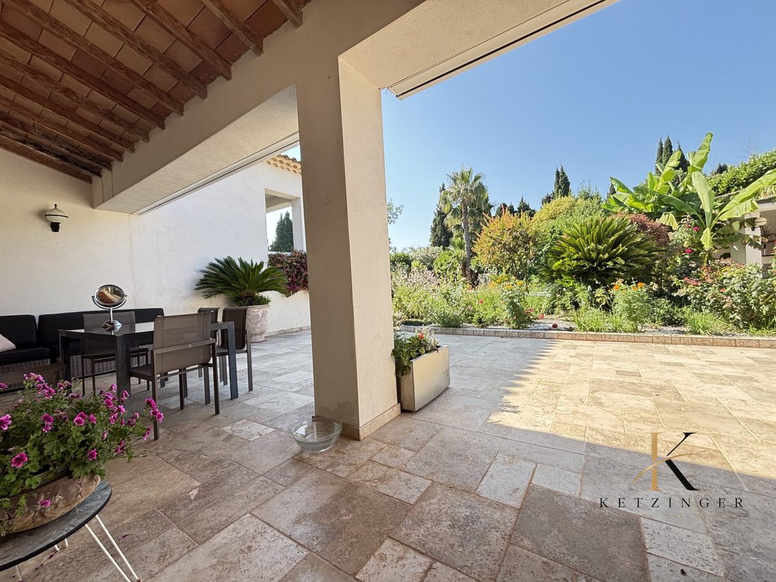 Villa à Hyères, Provence-Alpes-Côte d'Azur, France 3 - 18544773
