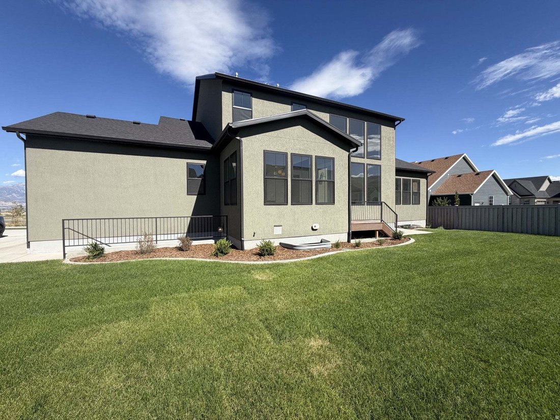 House in Saratoga Springs, Utah, United States 2 - 18108877
