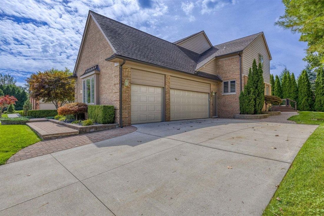 House in Rochester Hills, Michigan, United States 2 - 18846460