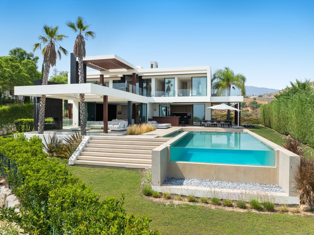 Villa in Cancelada, Estepona, Andalusia 1 - 18853453