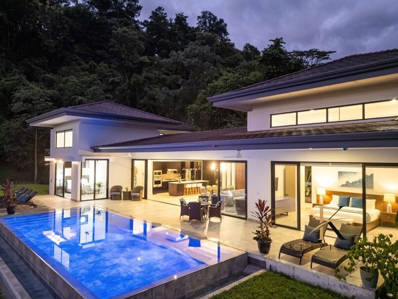Villa in Ojochal, Provinz Puntarenas, Costa Rica 1 - 16763243