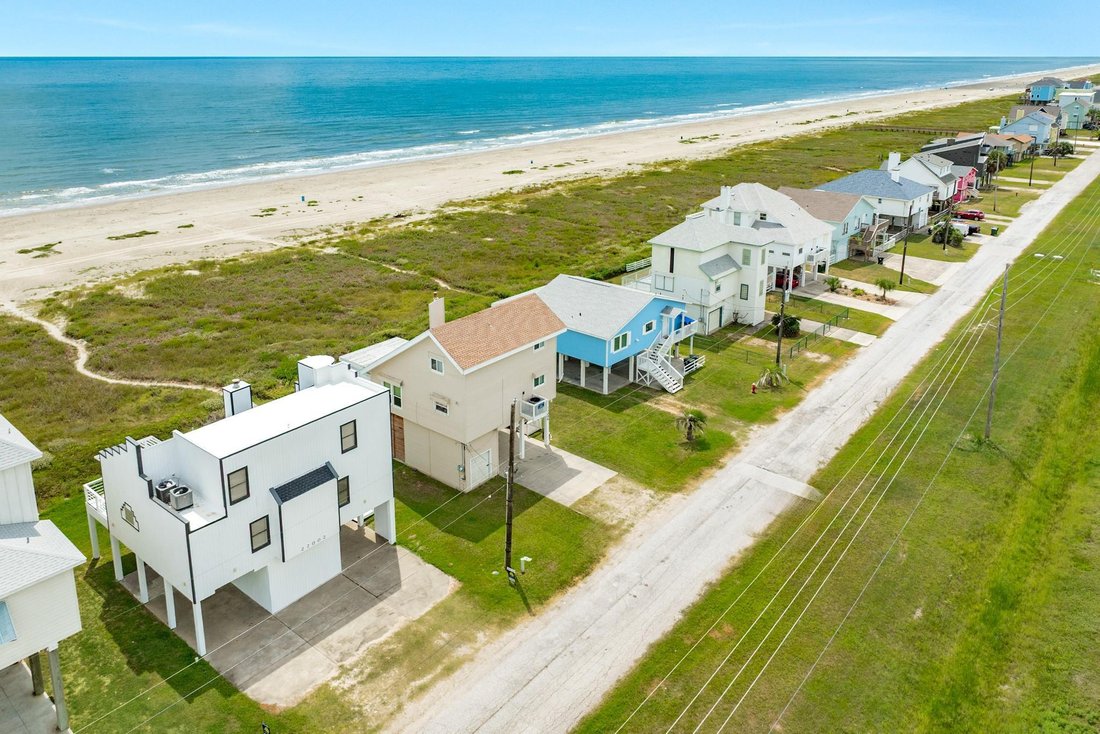 House in Galveston, Texas, United States 5 - 18500248
