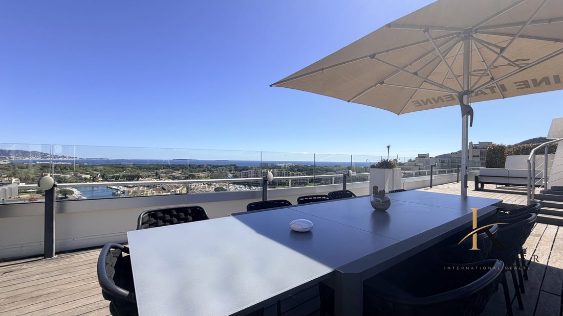 Apartment in Mandelieu-la-Napoule, Provence-Alpes-Côte d'Azur, France 2 - 17566879