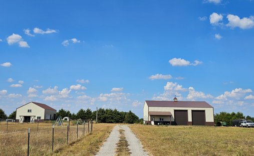 Azienda agricola a Monett, Missouri, Stati Uniti 1