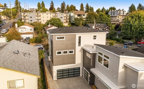 Condo in Seattle, Washington, United States 1