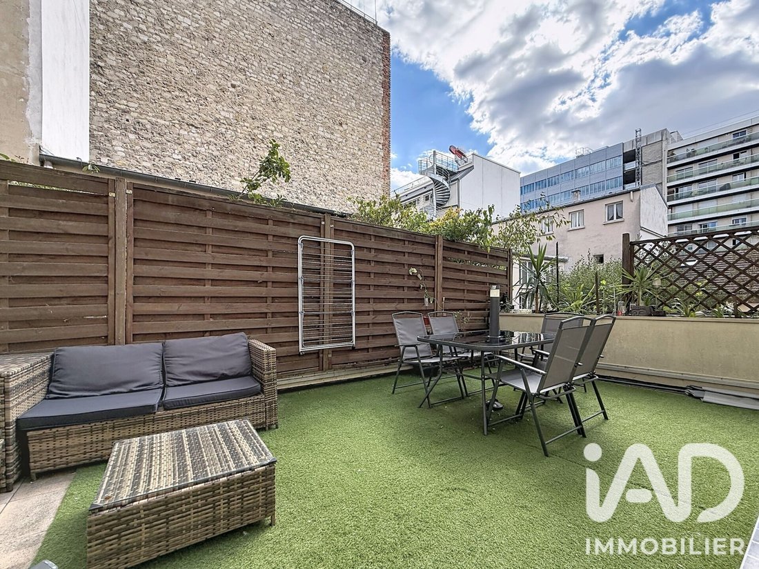 Apartment in Belleville-Saint Maur, Paris 11e Arrondissement, Paris 3 - 18852173
