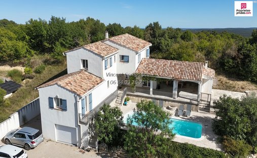 Villa in Riez, Provence-Alpes-Côte d'Azur, France 1