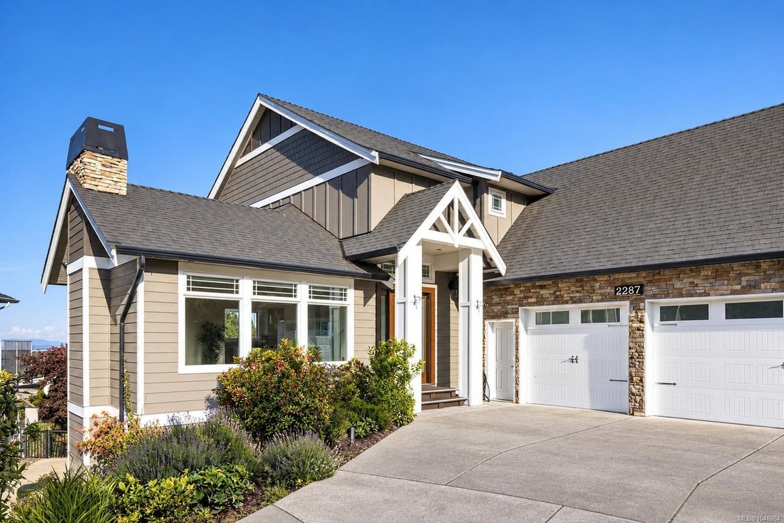 House in Victoria, British Columbia, Canada 2 - 18848992