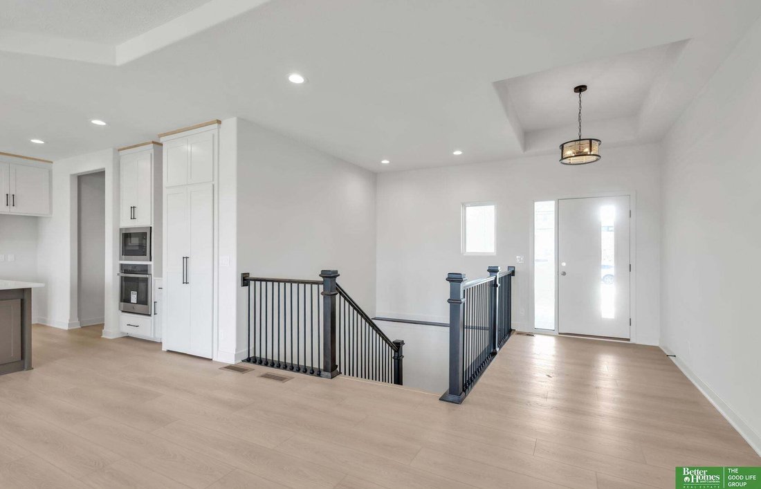 House in Bennington, Nebraska, United States 2 - 15947546
