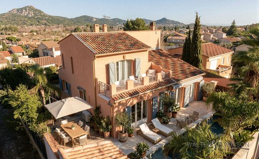 Appartement à La Crau, Provence-Alpes-Côte d'Azur, France 1