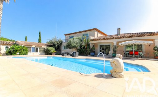House in Ecarts, Roquebrune-sur-Argens, France 1