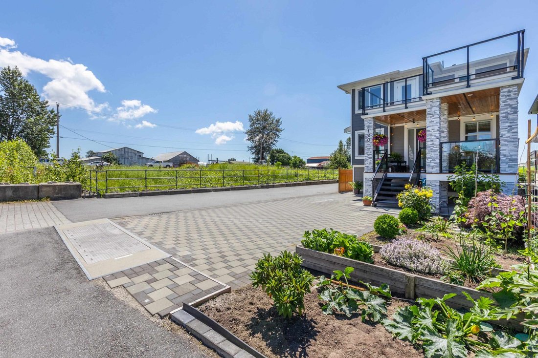 House in New Westminster, British Columbia, Canada 2 - 18857467