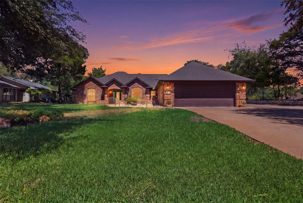 House in Granbury, Texas, United States 3 - 18846970